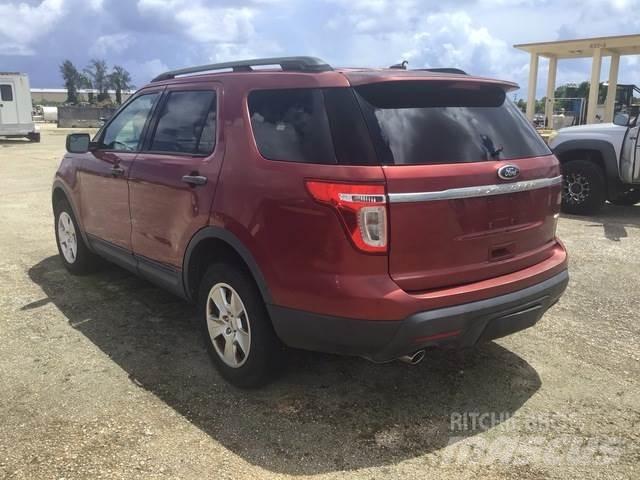 Ford Explorer 汽车