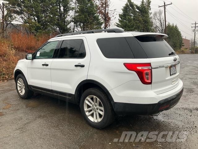 Ford Explorer 汽车