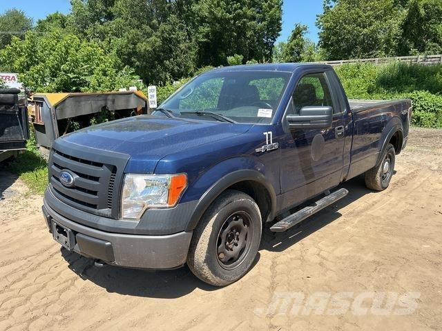 Ford F-150 XL 皮卡车