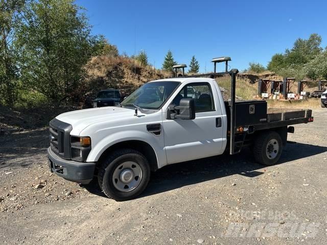 Ford F-250 平板栏板货车