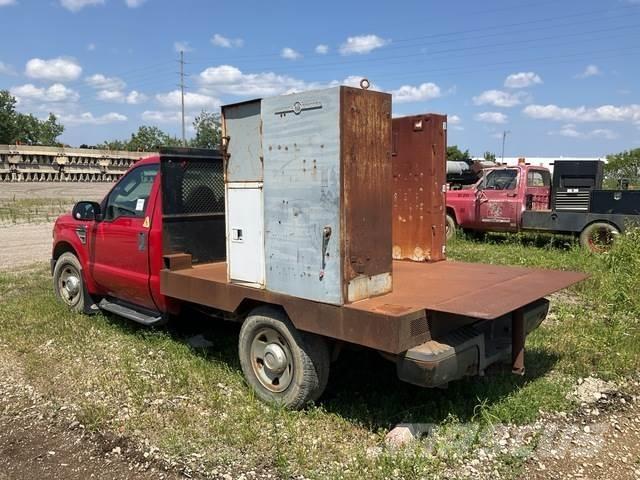 Ford F-250 平板栏板货车