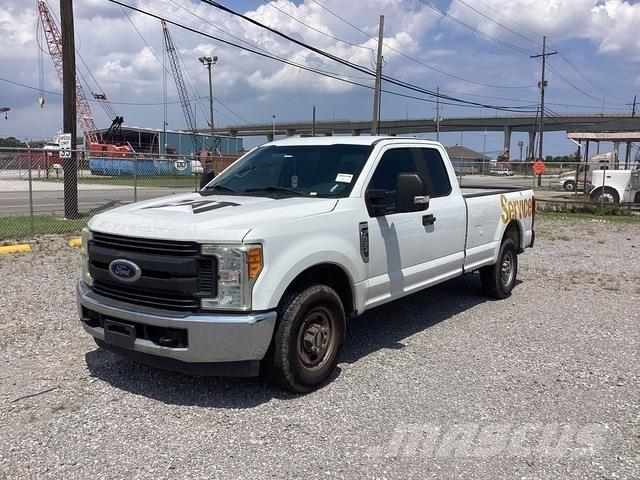 Ford F-250 皮卡车