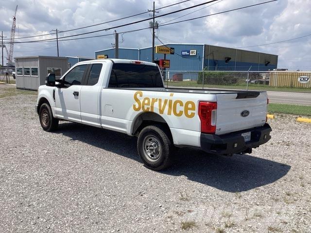 Ford F-250 皮卡车