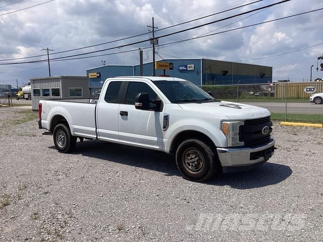 Ford F-250 皮卡车