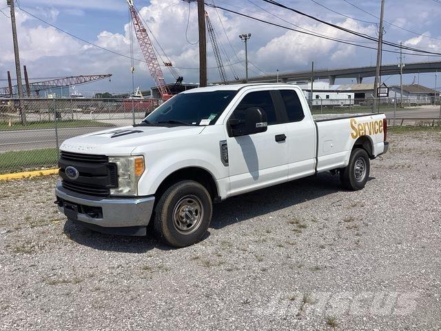 Ford F-250 皮卡车