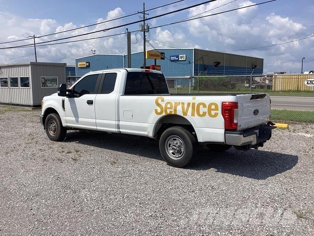 Ford F-250 皮卡车