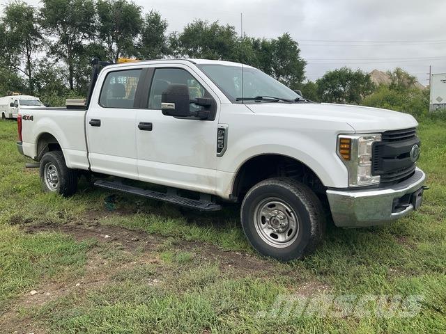 Ford F-250 皮卡车