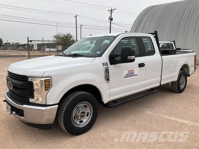 Ford F-250 皮卡车