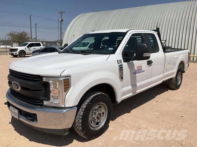 Ford F-250 皮卡车