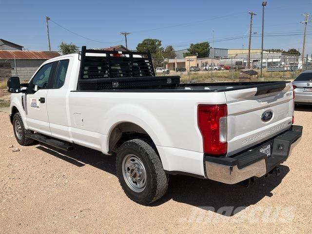 Ford F-250 皮卡车