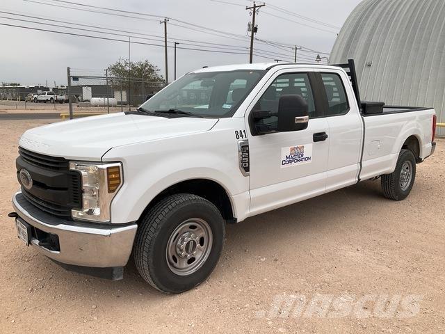 Ford F-250 皮卡车