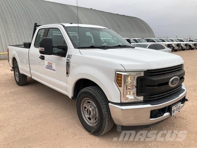 Ford F-250 皮卡车