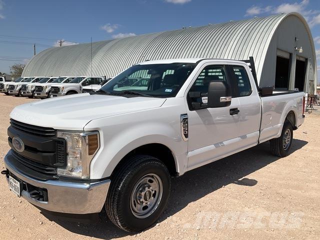 Ford F-250 皮卡车