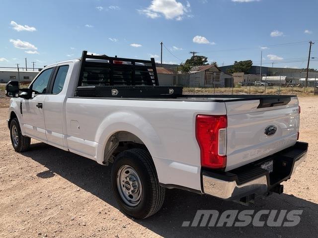 Ford F-250 皮卡车