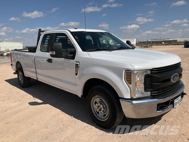 Ford F-250 皮卡车