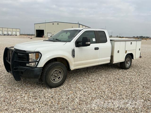 Ford F-250 皮卡车