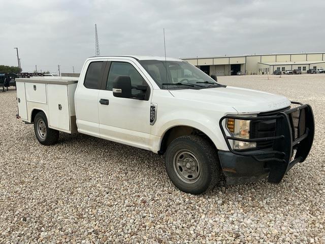 Ford F-250 皮卡车