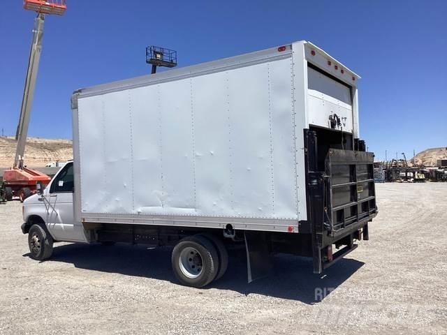 Ford F-350 厢式货车