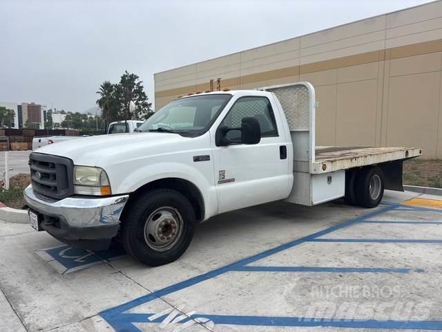 Ford F-350 平板栏板货车