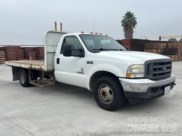 Ford F-350 平板栏板货车