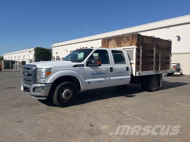 Ford F-350 平板栏板货车