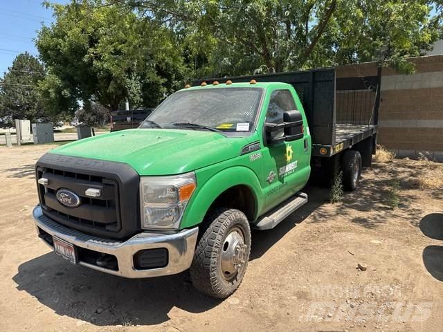Ford F-350 平板栏板货车