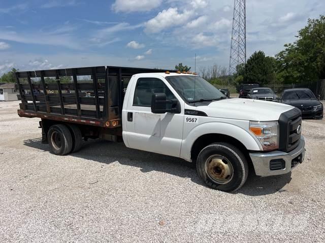 Ford F-350 平板栏板货车