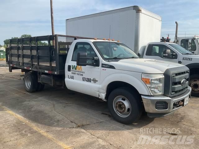 Ford F-350 平板栏板货车