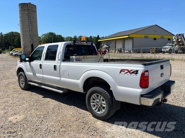 Ford F-350 皮卡车