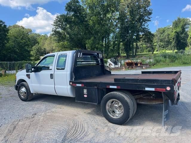 Ford F-350 平板栏板货车