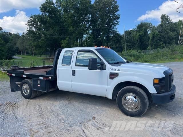 Ford F-350 平板栏板货车