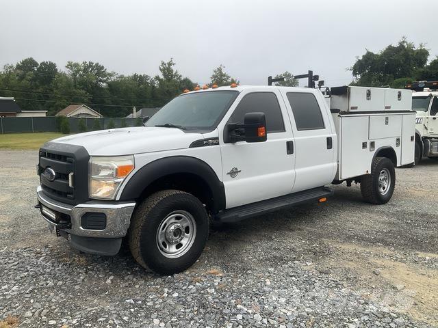 Ford F-350 皮卡车