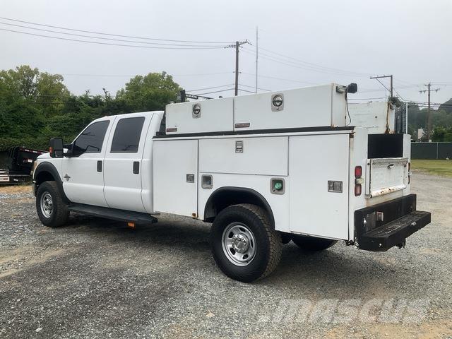 Ford F-350 皮卡车
