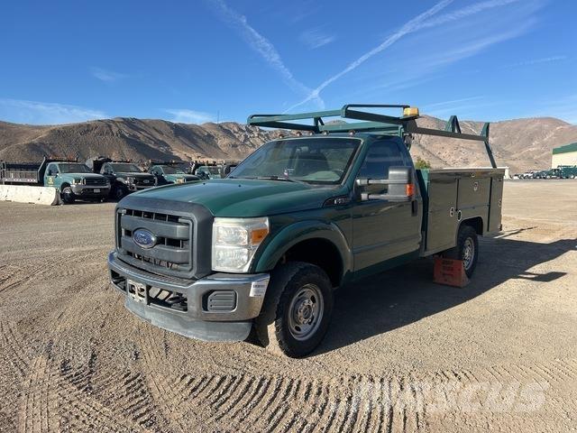 Ford F-350 皮卡车