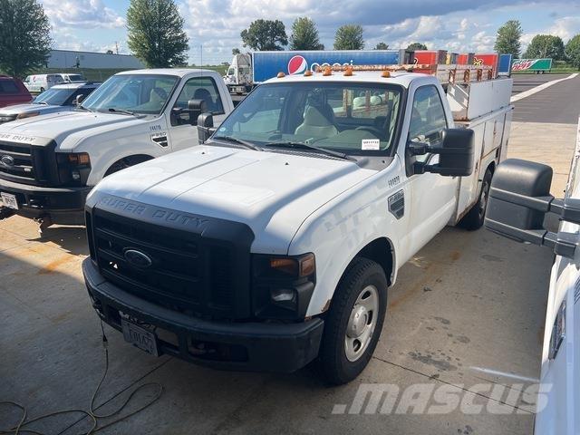 Ford F-350 皮卡车