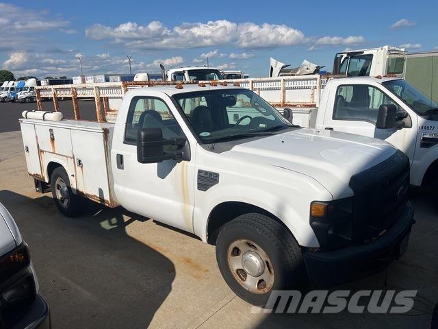 Ford F-350 皮卡车