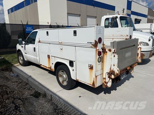 Ford F-350 皮卡车