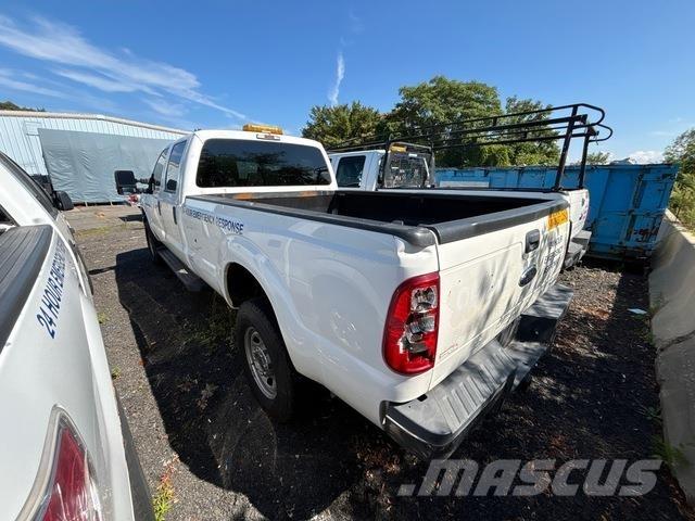 Ford F-350 皮卡车
