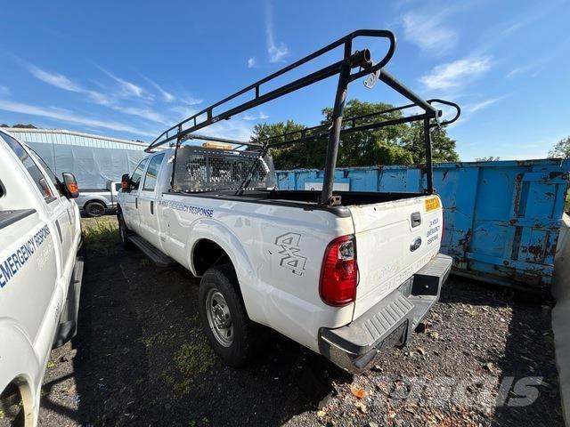 Ford F-350 皮卡车