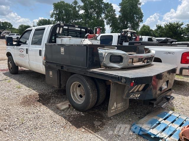 Ford F-350 平板栏板货车