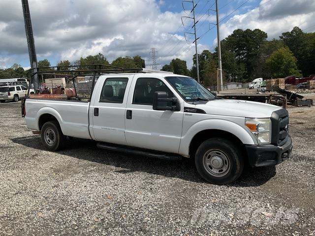 Ford F-350 皮卡车