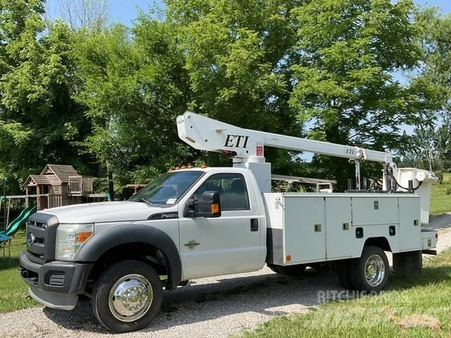 Ford F-450 车载式高空作业车
