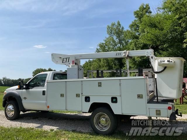 Ford F-450 车载式高空作业车