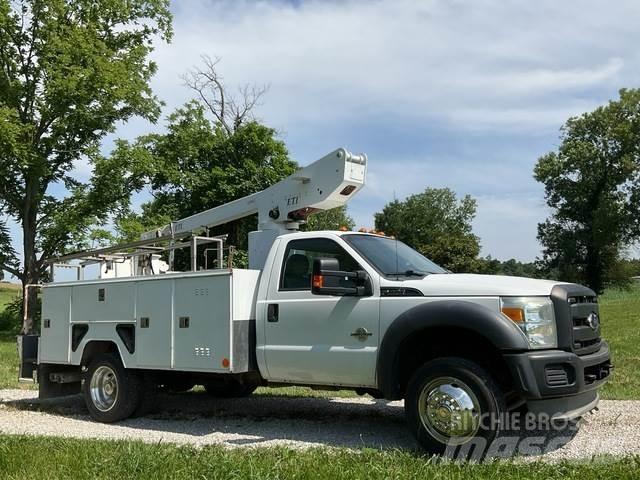Ford F-450 车载式高空作业车