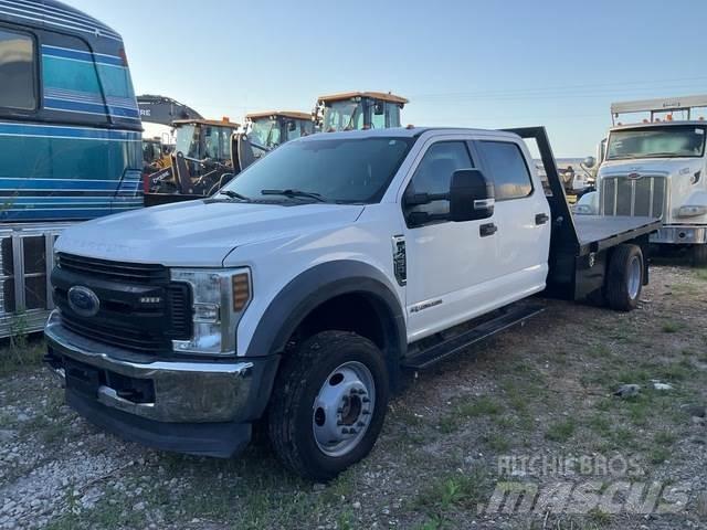 Ford F-450 平板栏板货车