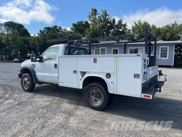 Ford F-450 皮卡车