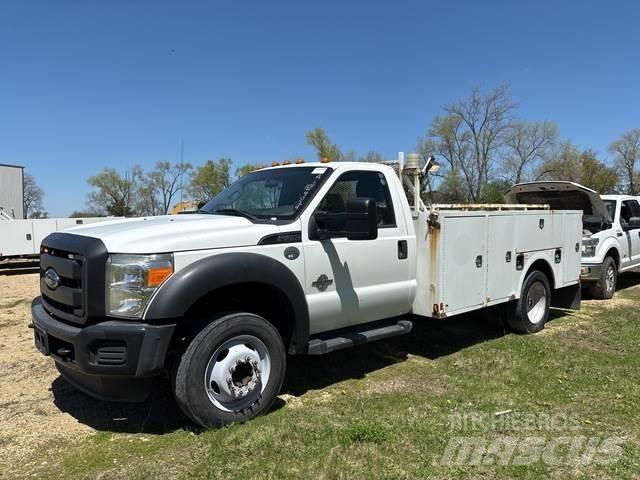 Ford F-450 皮卡车