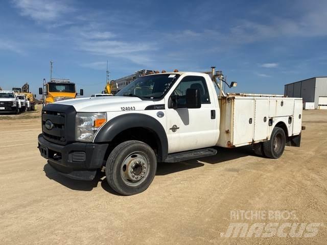 Ford F-450 皮卡车