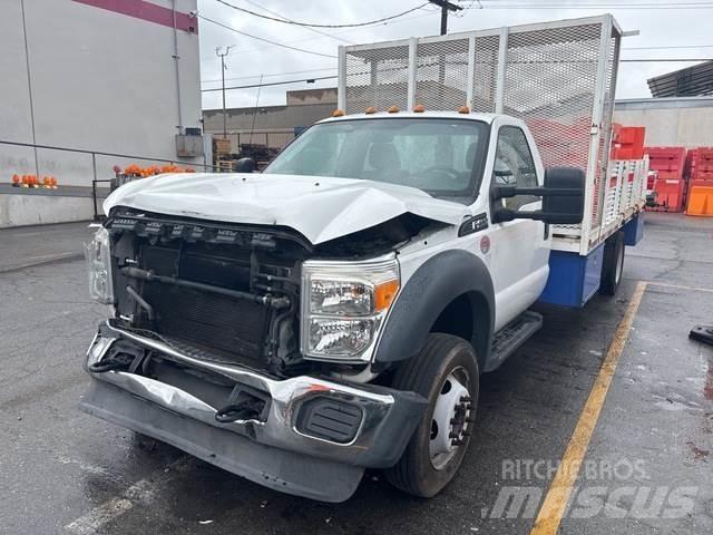 Ford F-450 平板栏板货车
