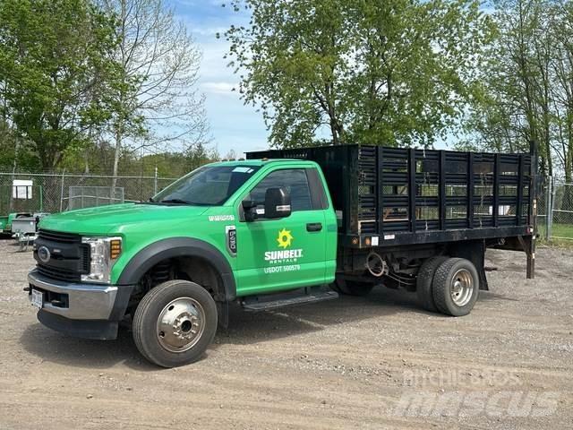 Ford F-450 平板栏板货车